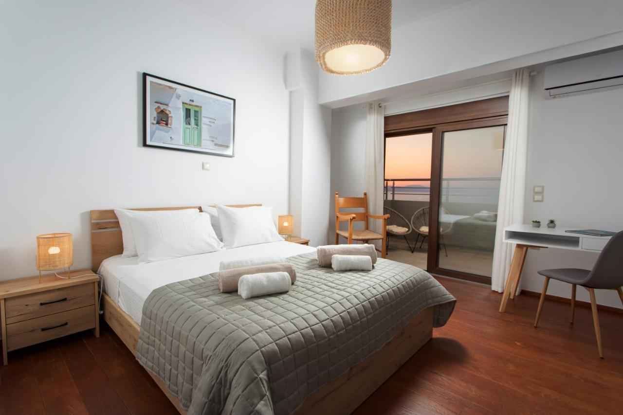 Overview Chania With Sea View And Amazing Sunset Apartament